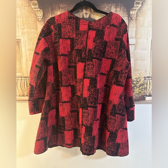 ❤️Textured tunic❤️ - Picture 2 of 3